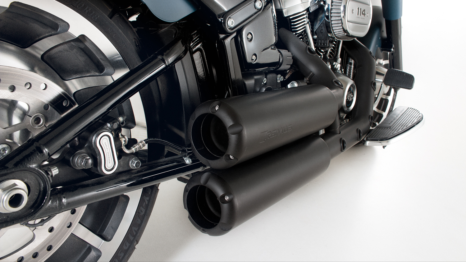 harley fatboy exhaust pipes
